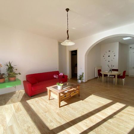 Big Apartment With Lake View And Two Bedrooms サーラ・コマチーナ エクステリア 写真