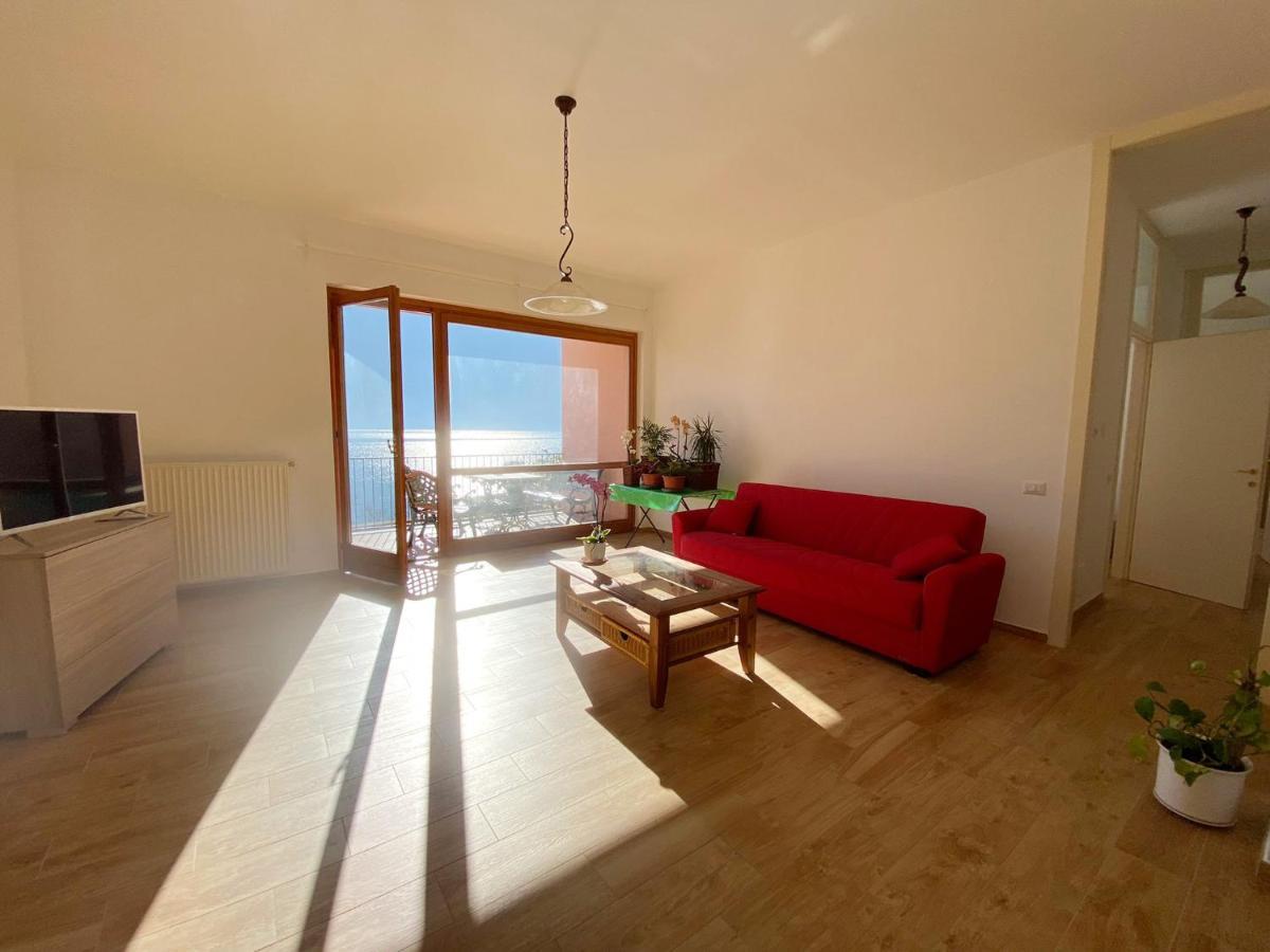 Big Apartment With Lake View And Two Bedrooms サーラ・コマチーナ エクステリア 写真
