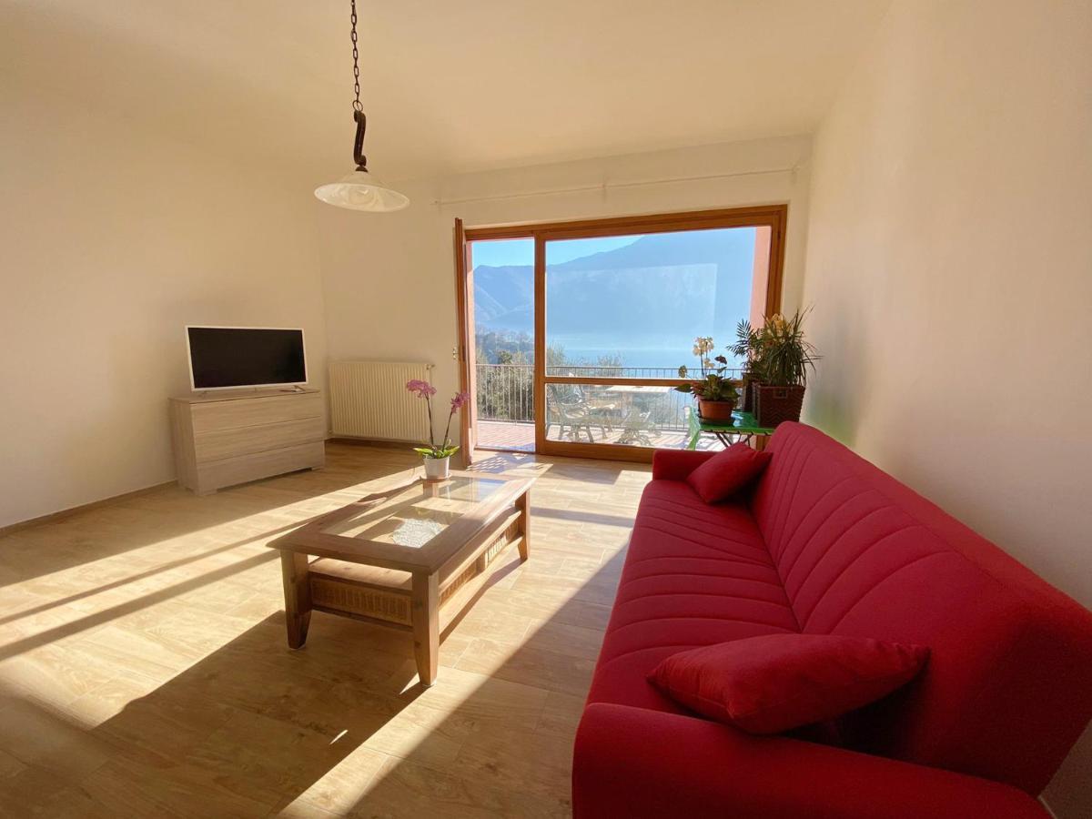 Big Apartment With Lake View And Two Bedrooms サーラ・コマチーナ エクステリア 写真
