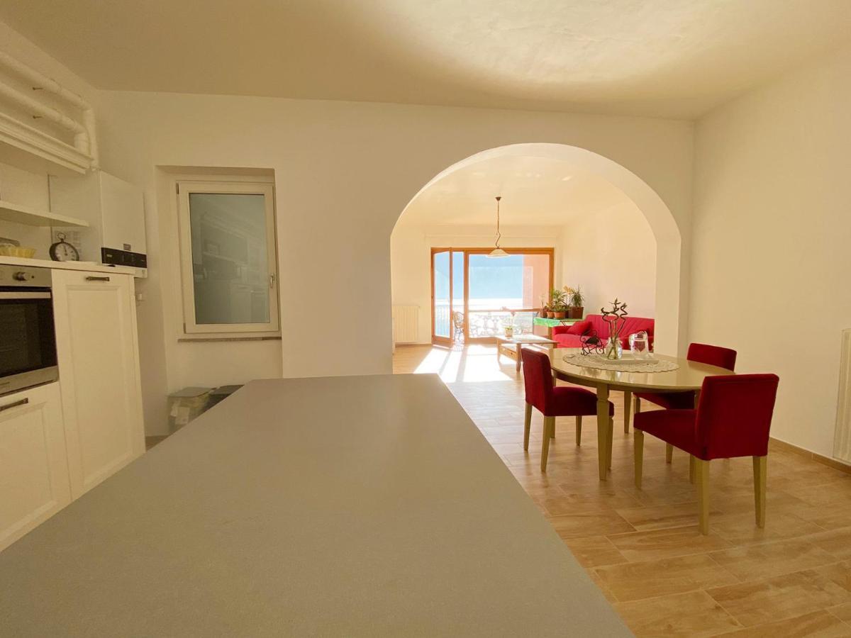 Big Apartment With Lake View And Two Bedrooms サーラ・コマチーナ エクステリア 写真